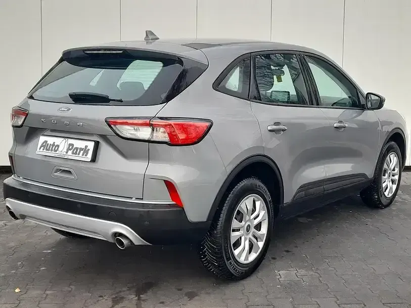 Używany Ford Kuga 2024 Srebrny SUV