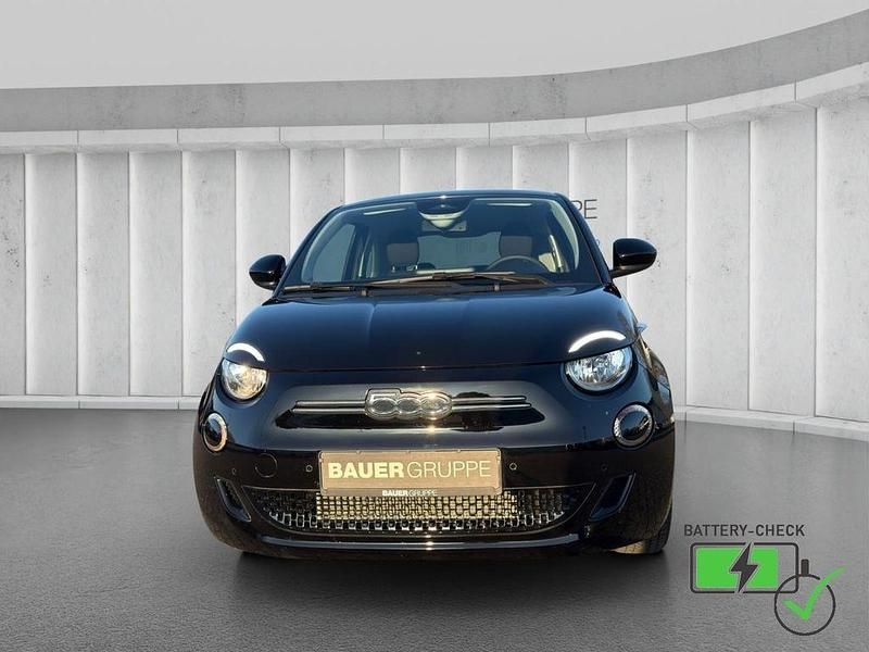 Gebraucht Fiat 500e 86 kW (118 PS) 2023 Schwarz Kleinwagen