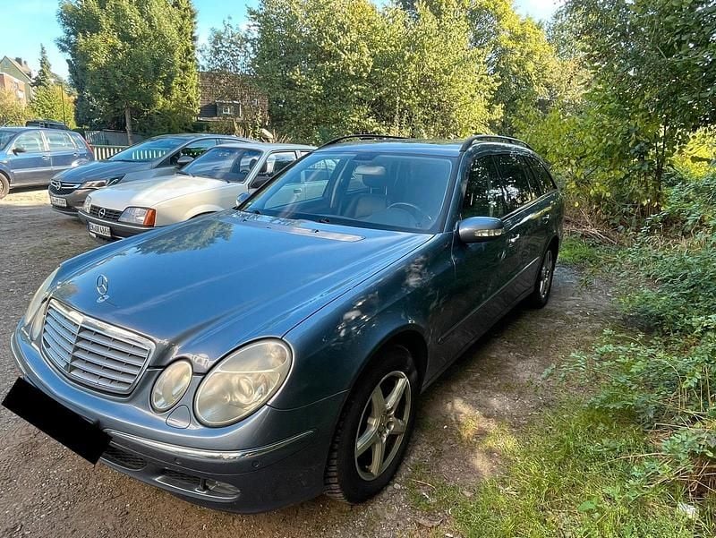 Blau Gebraucht 2004 Mercedes E280 Kombi | 3.990 € (Teuer) - Bild 1/4