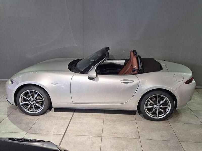 Gebraucht Mazda MX5 184 PS (135 kW) 2023 Platinum quartz (metallic) Cabrio