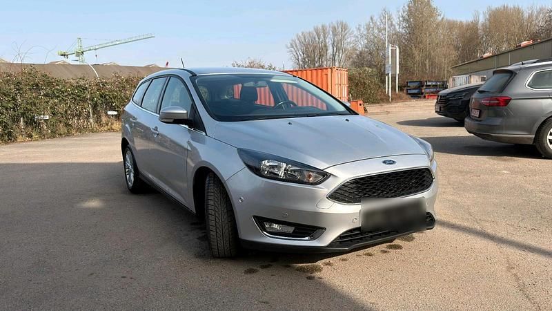 Usata Ford Focus 125 CV (91 kW) 2018 Argento Station wagon