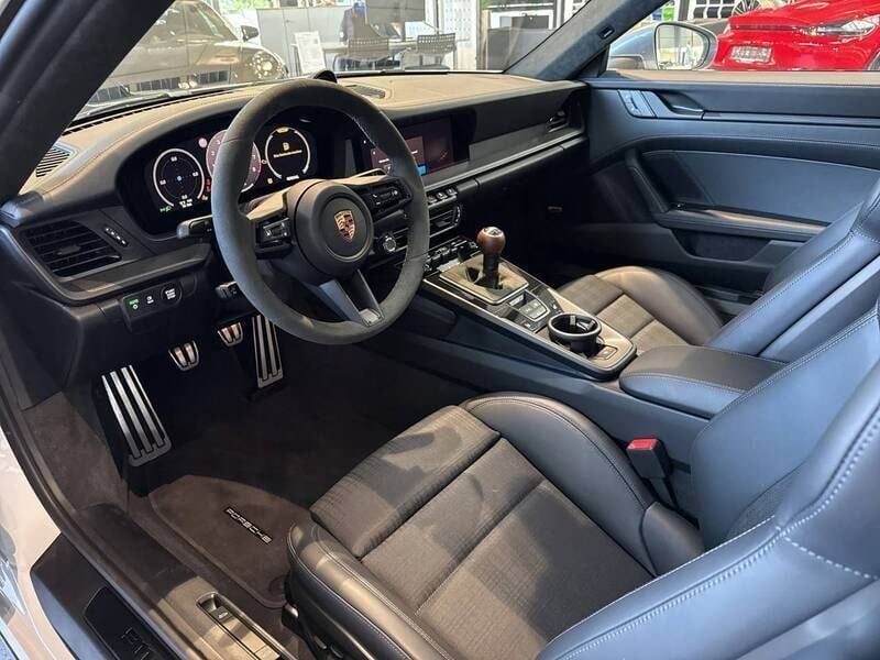 Neu Porsche 911 Carrera T 394 PS (289 kW) 2025 Eisgraumetallic Coupé
