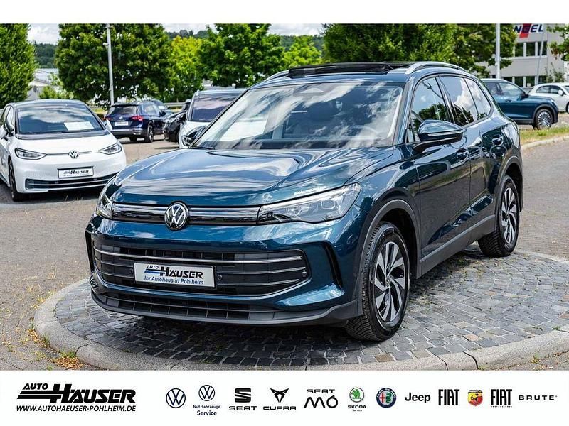 Nightshade blue metallic Gebraucht 2024 VW Tiguan Life SUV | 36.895 € (Etwas zu teuer) - Bild 1/4