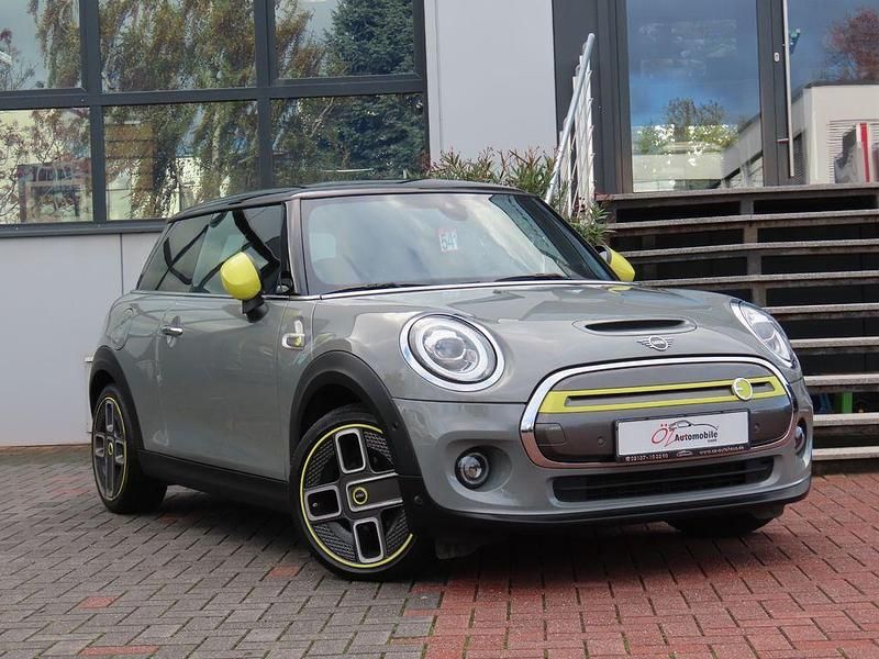 Grau Gebraucht 2020 Mini Cooper SE Kleinwagen | 16.900 € (Fairer Preis) - Bild 1/4