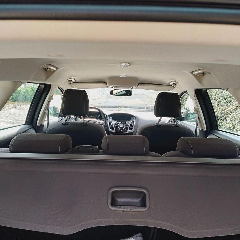 Gebraucht Ford Focus Titanium 182 PS (133 kW) 2013 Grau Kombi