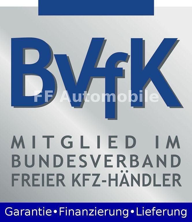 Gebraucht Jaguar XE Portfolio 179 PS (131 kW) 2015 Blau Limousine