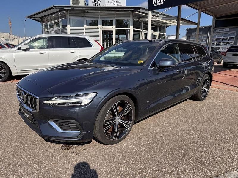Gebraucht Volvo V60 Inscription 341 PS (250 kW) 2020 Blau Kombi