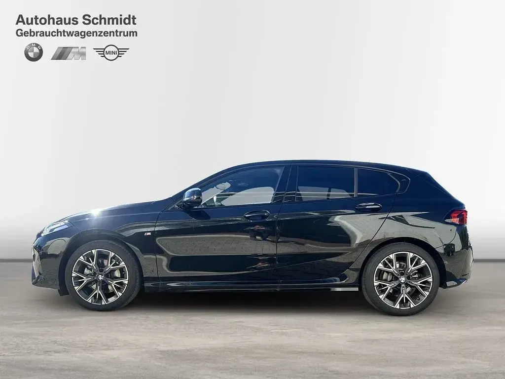 Gebraucht BMW 118 M Sport 150 PS (110 kW) 2025 Saphirschwarz Kleinwagen