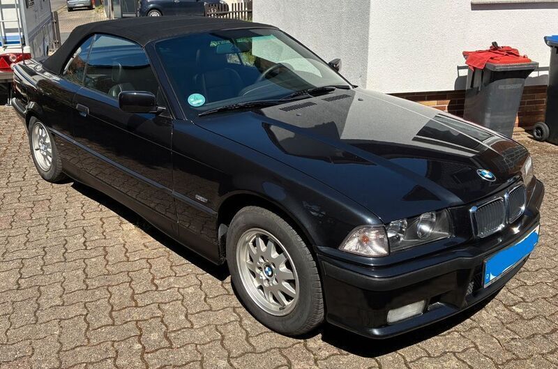 Schwarz Gebraucht 1996 BMW 318 Cabriolet M Sport Cabrio | 6.300 € (Fairer Preis) - Bild 1/4