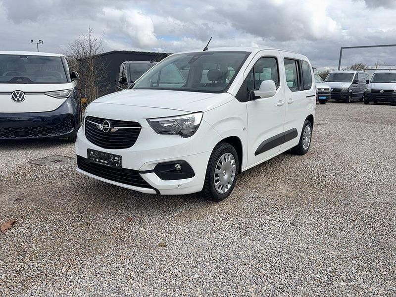 Gebraucht Opel Combo Life Edition 131 PS (96 kW) 2019 Jade weiss Van / Kleinbus