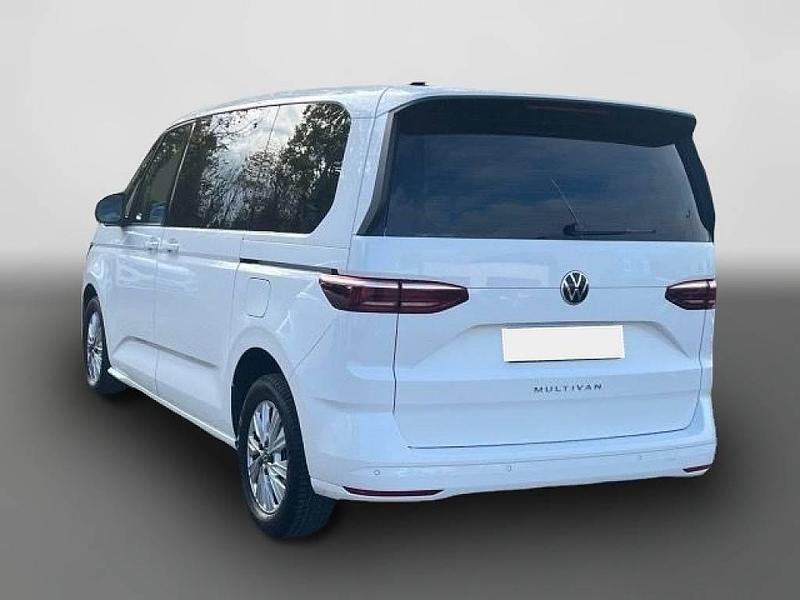Gebraucht VW Multivan 150 PS (110 kW) 2024 Weiß Van