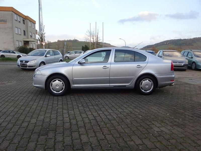 Gebraucht Skoda Octavia Sport 160 PS (117 kW) 2008 Silber Limousine