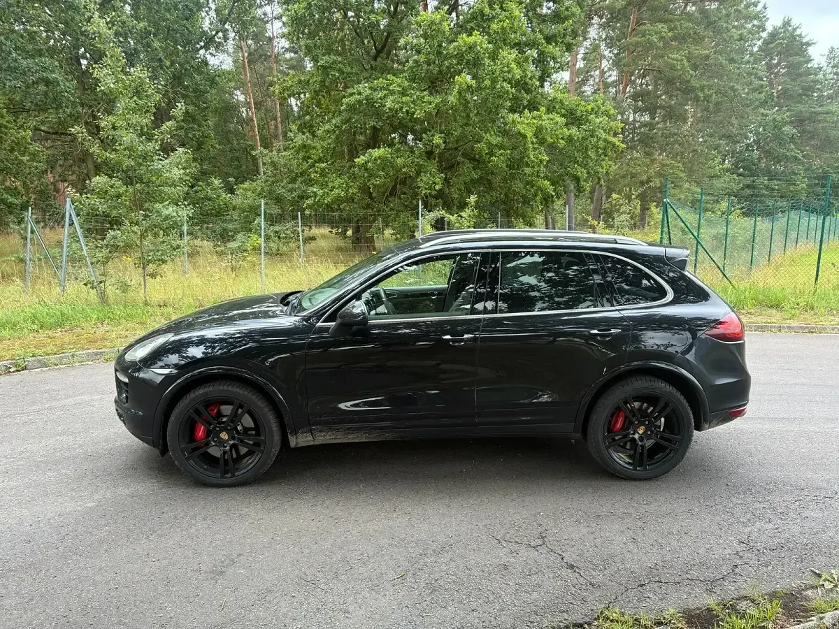 Gebraucht Porsche Cayenne Turbo 500 PS (367 kW) 2010 Schwarz SUV