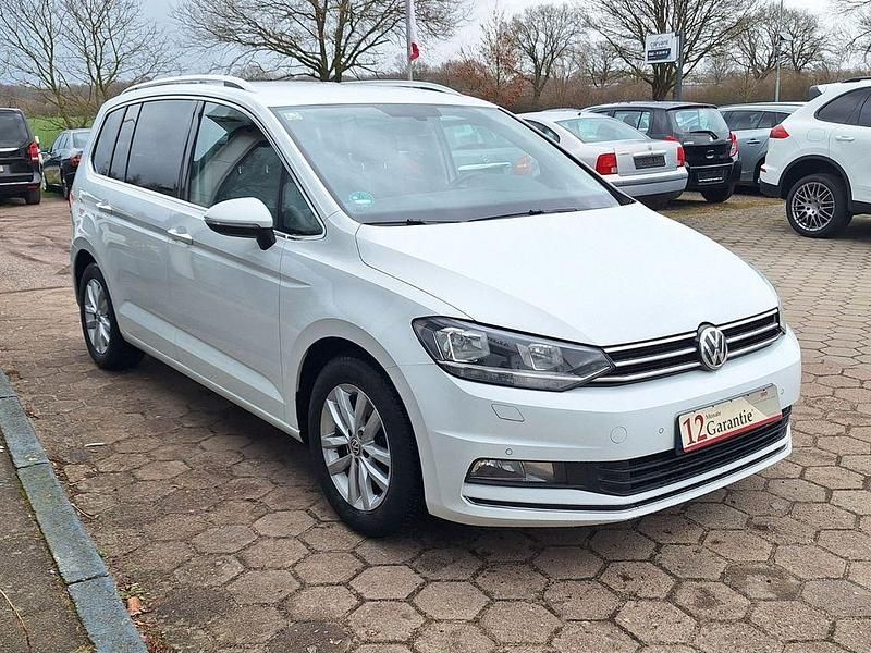 Gebraucht VW Touran Highline 150 PS (110 kW) 2017 Weiß Van / Kleinbus