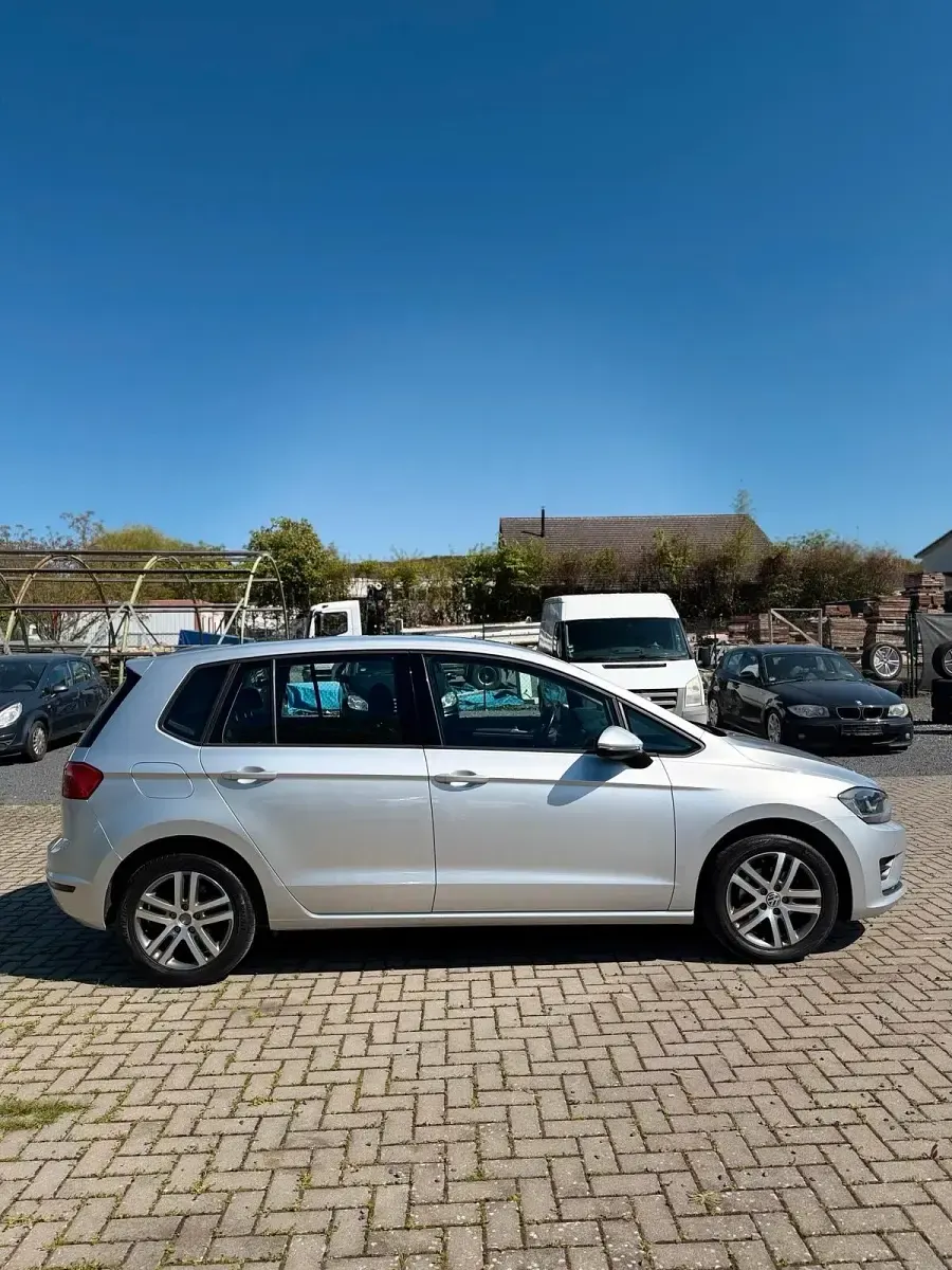 Second-hand VW Golf VII 86 CP (63 kW) 2015 Argintiu Berlinǎ