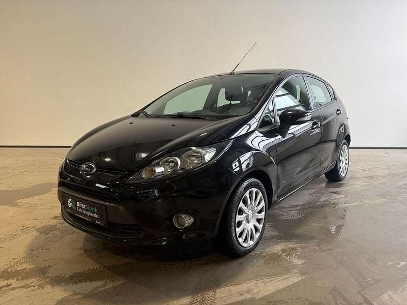 Schwarz Gebraucht 2012 Ford Fiesta Champions Edition Limousine | 5.490 € (Fairer Preis) - Bild 1/4