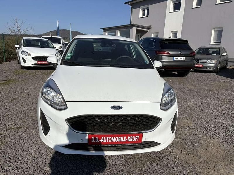Gebraucht Ford Fiesta Trend 71 PS (52 kW) 2018 Weiß Kleinwagen