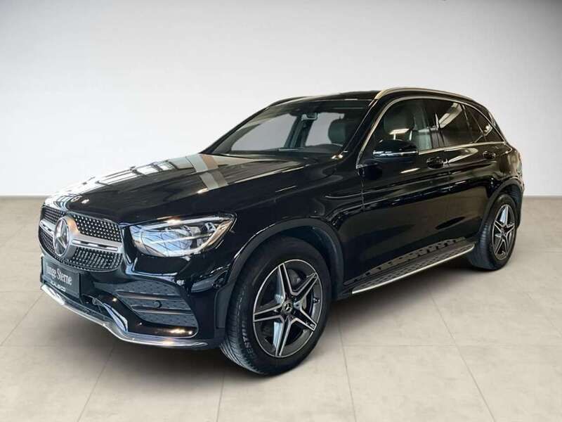 Unilack schwarz Gebraucht 2021 Mercedes GLC200 AMG SUV | 36.660 € (Superpreis) - Bild 1/4