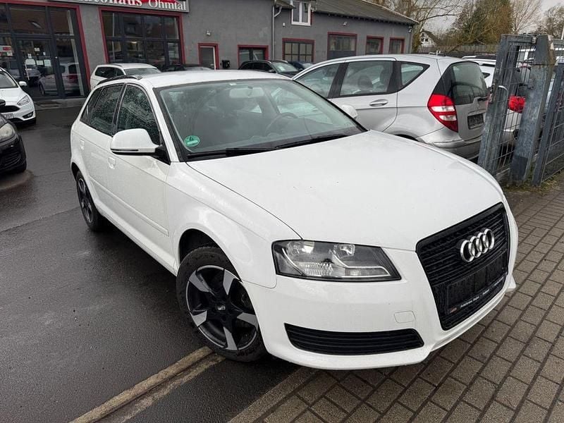 Gebraucht Audi A3 Attraction 125 PS (91 kW) 2010 Weiß Kleinwagen