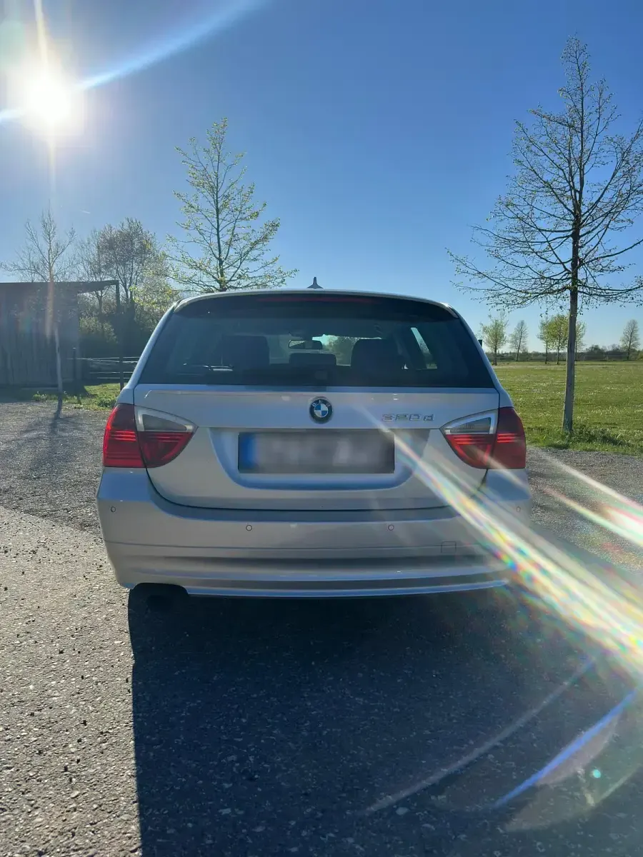 Gebraucht BMW 320 163 PS (119 kW) 2006 Silber Kombi