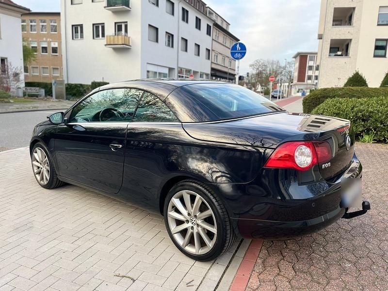 Gebraucht VW Eos 140 PS (102 kW) 2010 Schwarz Cabrio