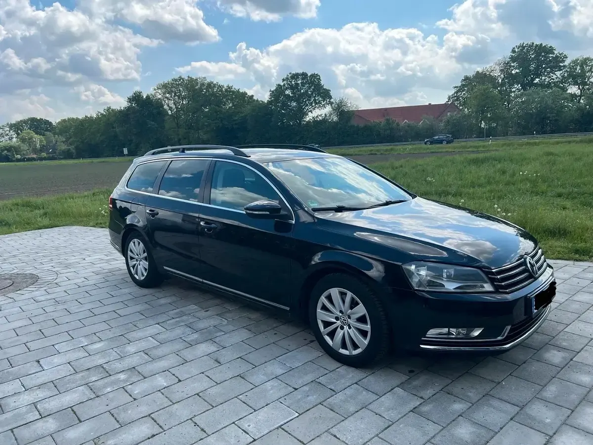Gebraucht VW Passat 105 PS (77 kW) 2011 Schwarz Kombi