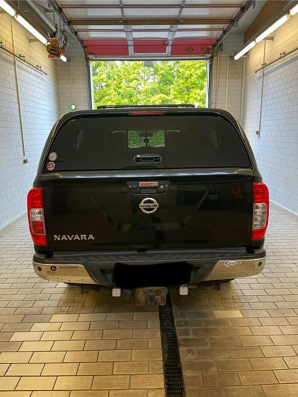 Gebraucht Nissan Navara Tekna 190 PS (139 kW) 2018 Schwarz Abholung