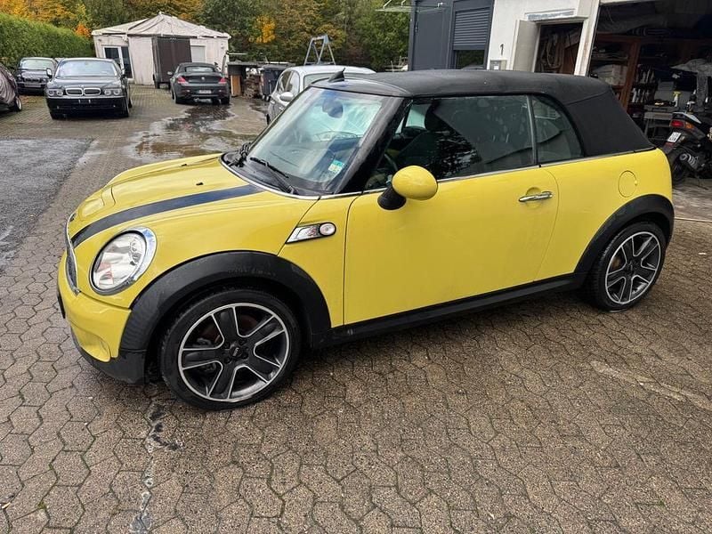 Gebraucht Mini Cooper S Cabriolet 174 PS (127 kW) 2009 Gelb Cabrio