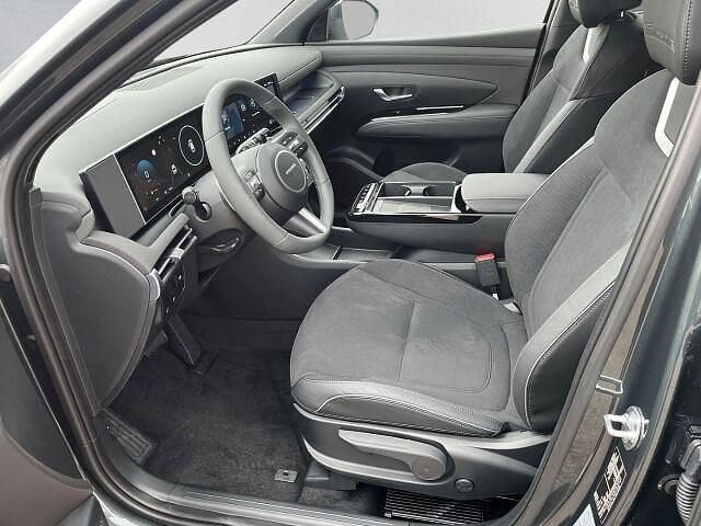 Shimmering silver Neu 2024 Hyundai Tucson SUV | 34.990 € (Fairer Preis) - Bild 1/4