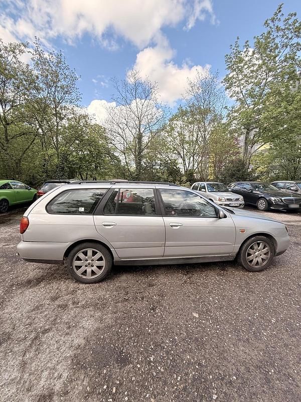 Gebraucht Nissan Primera 114 PS (83 kW) 2000 Grau Kombi