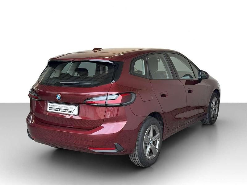 Gebraucht BMW 220 170 PS (125 kW) 2025 Piemont rot met. Kombi