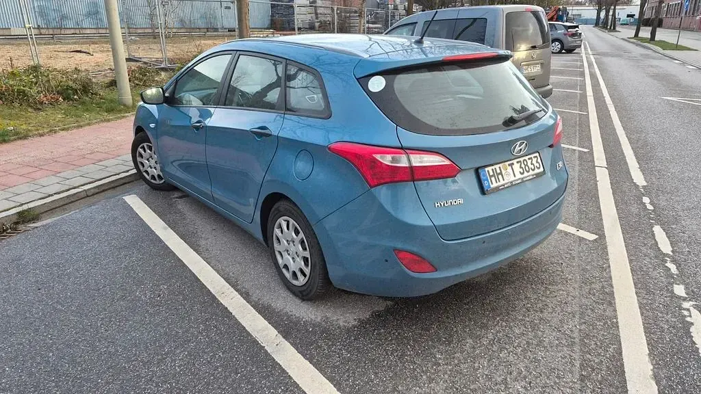 Gebraucht Hyundai i30 Classic 99 PS (72 kW) 2014 Blau Kombi