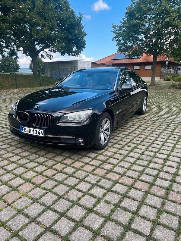 Schwarz Gebraucht 2011 BMW 750L Limousine | 16.000 € (Fairer Preis) - Bild 1/4