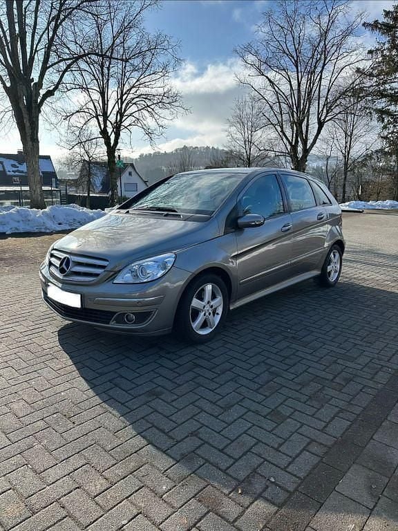 Gebraucht Mercedes B200 140 PS (102 kW) 2005 Grau Van / Kleinbus