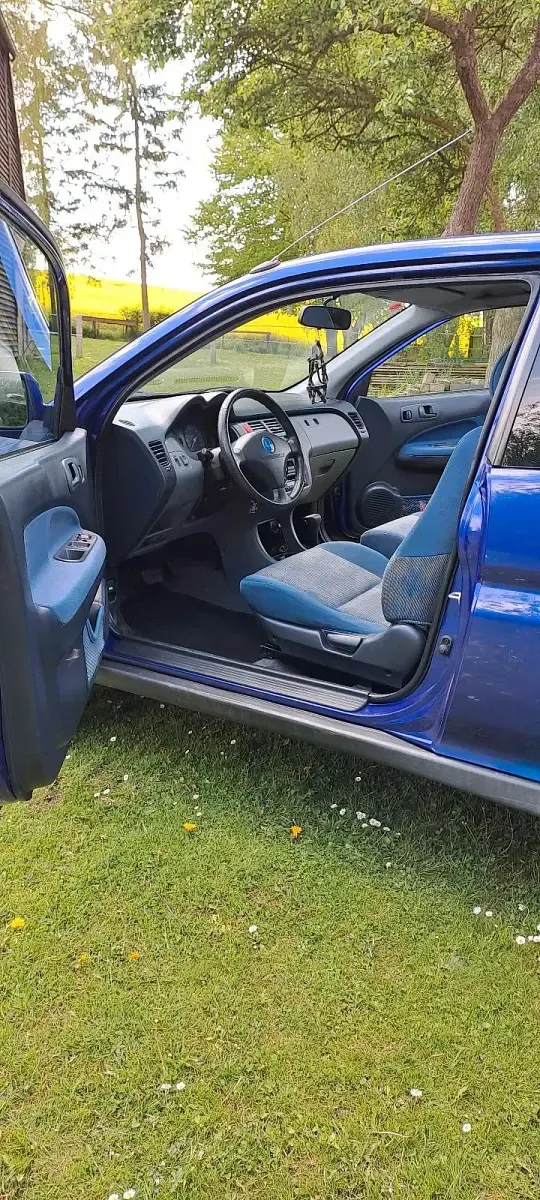 Usata Honda HR-V 105 CV (77 kW) 1999 Blu SUV