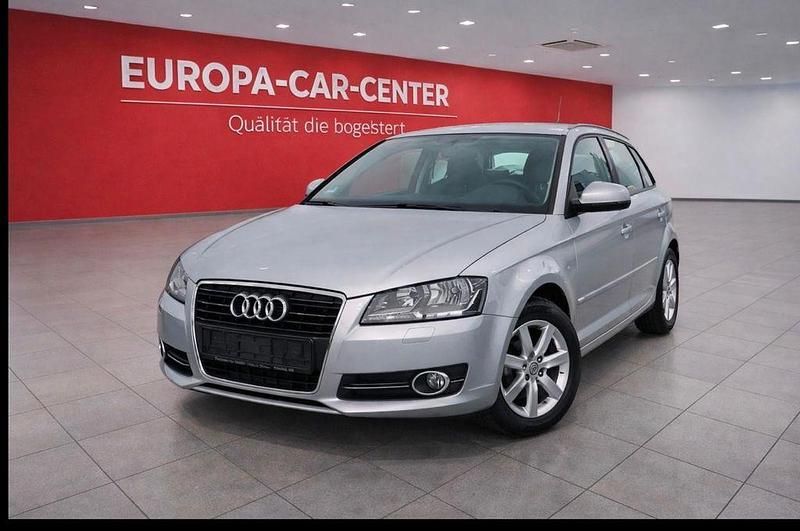 Second-hand Audi A3 Attraction 105 CP (77 kW) 2012 Argintiu Hatchback