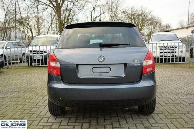 Gebraucht Skoda Fabia Family 86 PS (63 kW) 2012 Grau metallic