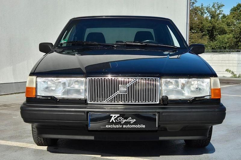 Schwarz Gebraucht 1993 Volvo 940 Limousine | 7.900 € - Bild 1/4