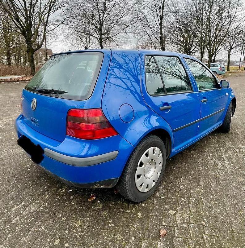 Gebraucht VW Golf IV 75 PS (55 kW) 2001 Blau Kleinwagen