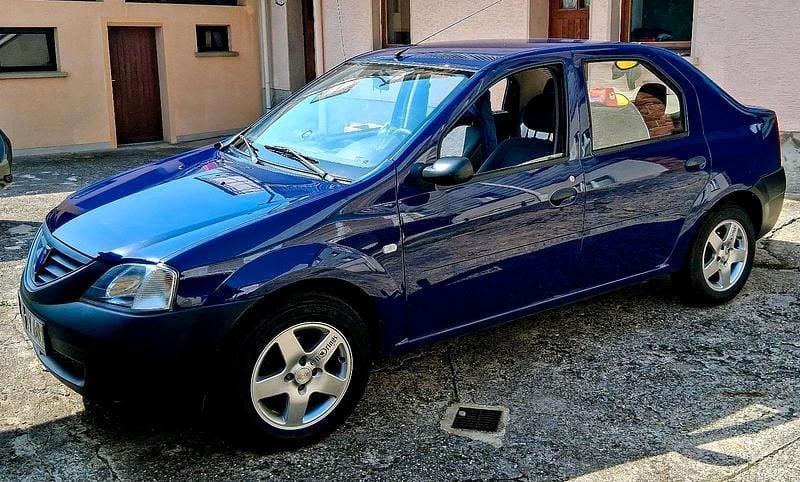 Blau Gebraucht 2008 Dacia Logan Limousine | 1.200 € (Superpreis) - Bild 1/4