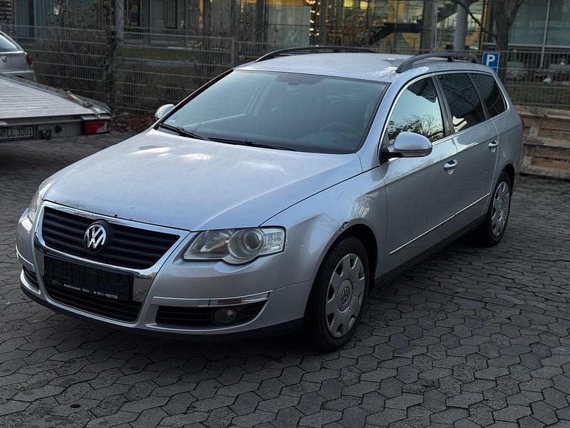 Silber Gebraucht 2009 VW Passat Kombi | 1.800 € (Superpreis) - Bild 1/4