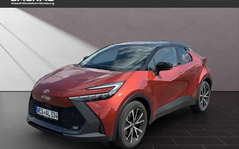 Metal oxide (4z3)/ black (202) Gebraucht 2025 Toyota C-HR SUV | 35.950 € - Bild 1/4