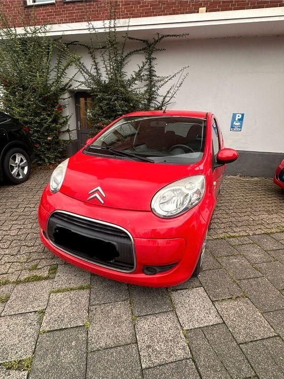 Rot Gebraucht 2011 Citroën C1 Advance Kleinwagen | 1.850 € (Fairer Preis) - Bild 1/4
