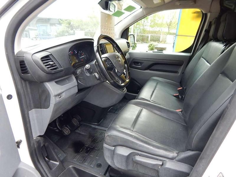 Gebraucht Opel Vivaro Edition 150 PS (110 kW) 2020 Arktis weiss Van / Kleinbus