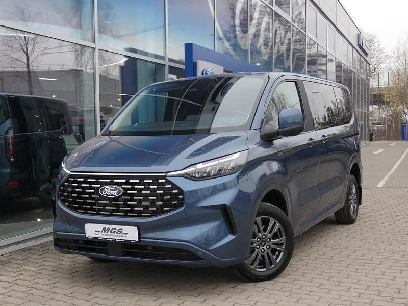 Nowe Ford Tourneo Custom Titanium 170 KM (125 kW) 2026 Niebieski Van
