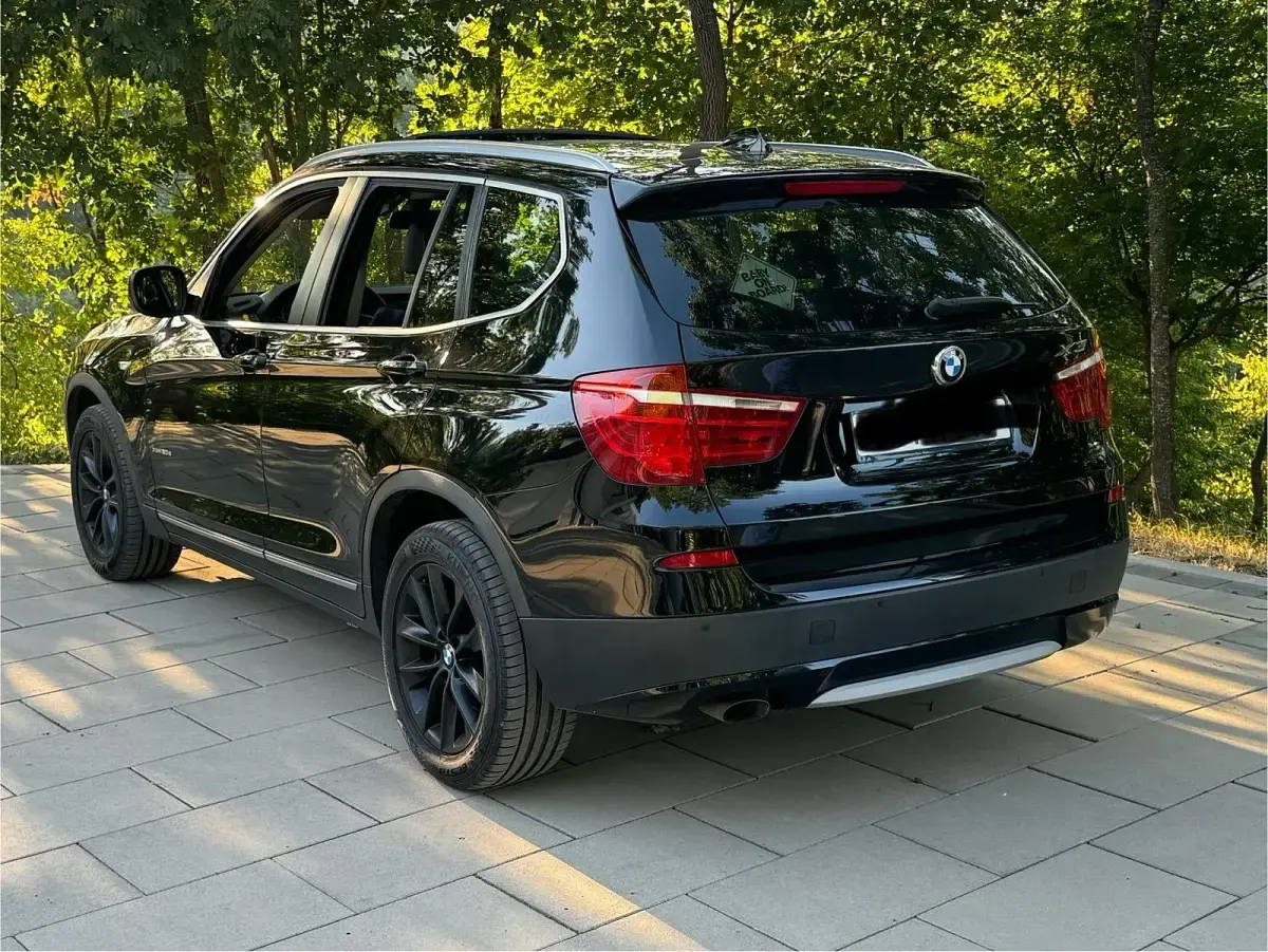 Gebraucht BMW X3 143 PS (105 kW) 2011 Schwarz SUV