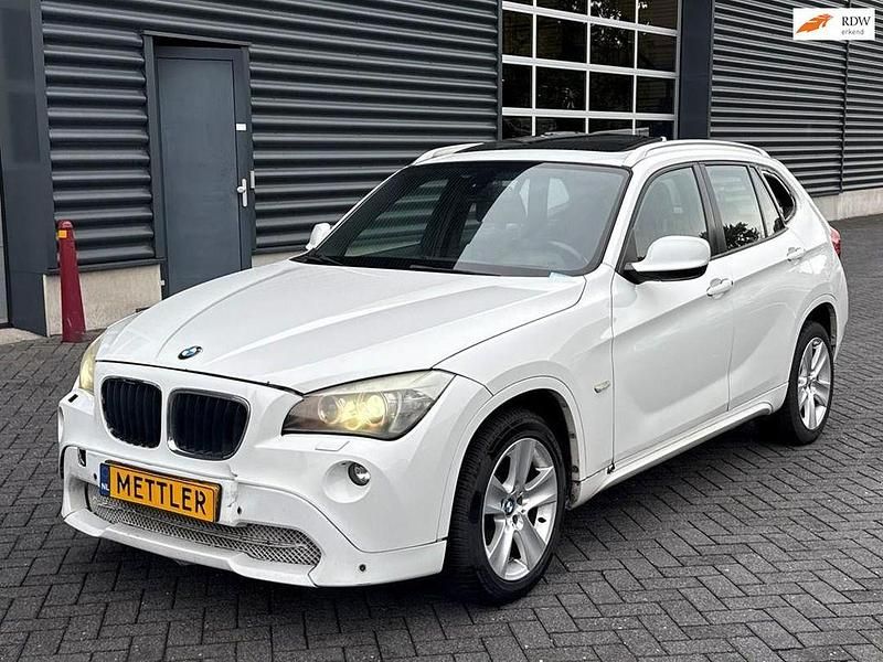 Weiß Gebraucht 2011 BMW X1 Executive SUV | 4.450 € (Teuer) - Bild 1/4
