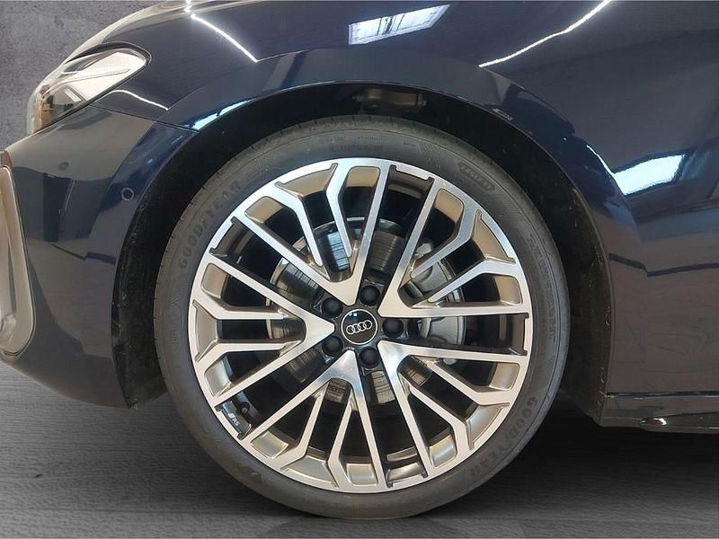 Gebraucht Audi A5 Edition .1 204 PS (150 kW) 2024 Blau Kombi