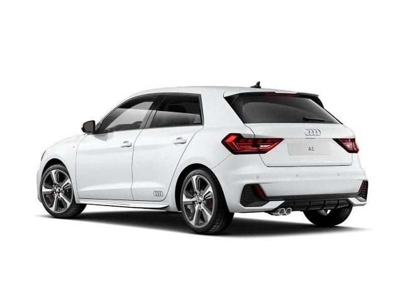 Gebraucht Audi A1 S-Line 207 PS (152 kW) 2023 Gletscherweiß metallic SUV