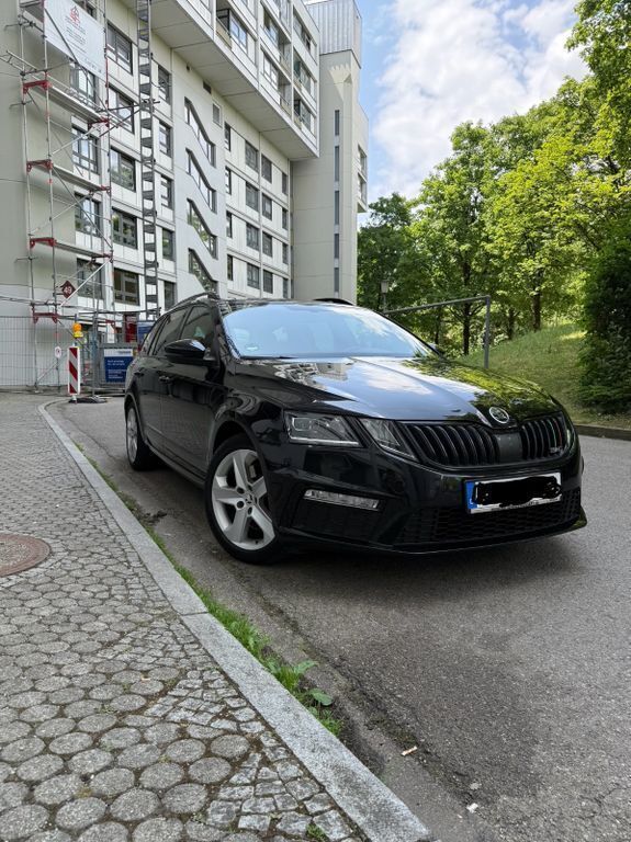Schwarz Gebraucht 2017 Skoda Octavia RS Kombi | 14.500 € (Guter Preis) - Bild 1/4